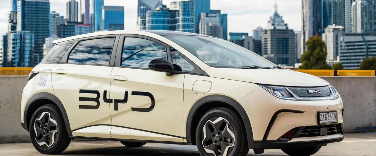 BYD Han vs GWM Ora 07: Qual Elétrico Comprar em 2026?