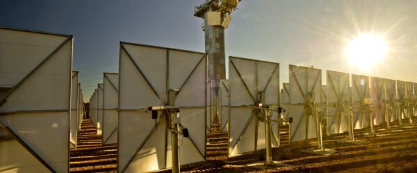 Trump tentou matar incentivo solar de 5%; Justiça dos EUA restabeleceu