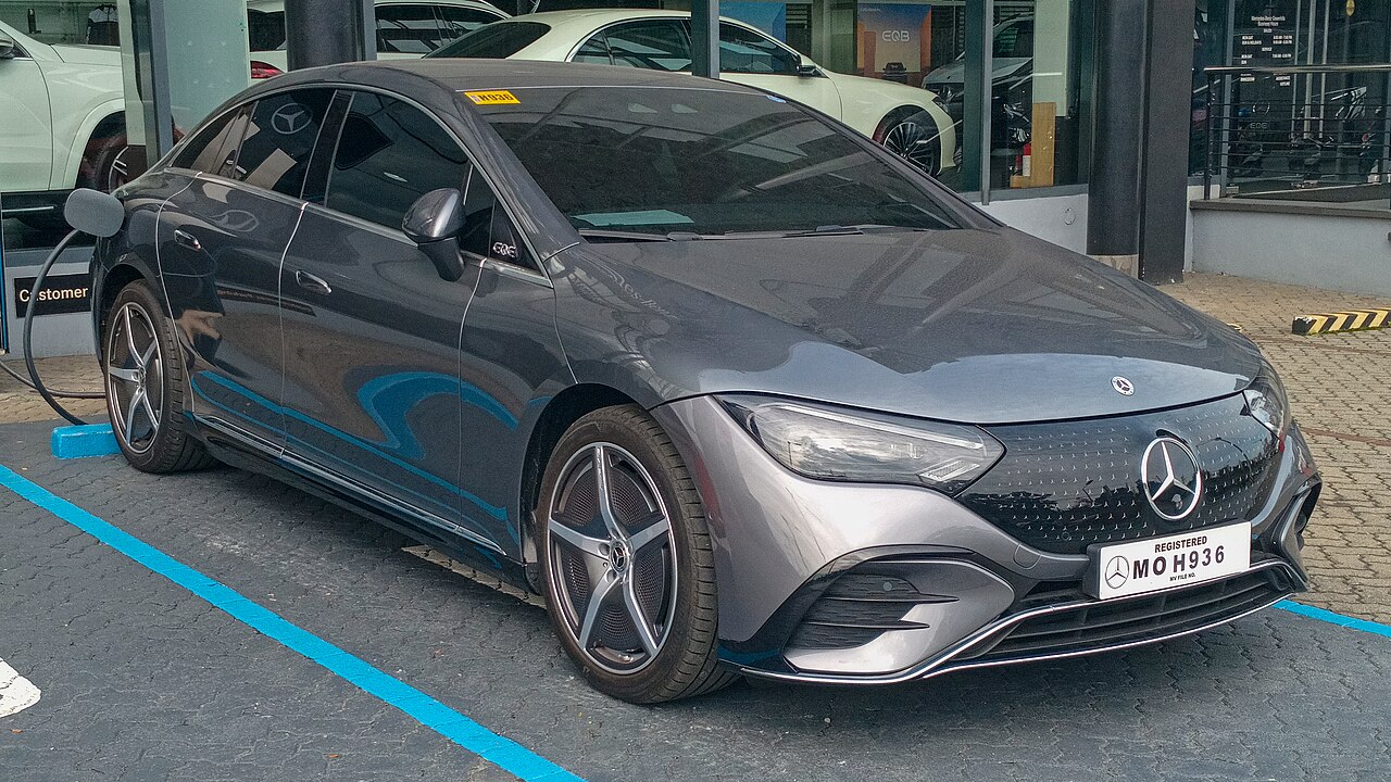 Mercedes — CLA 45 elétrico: 680 cv e 670 km, mas Mercedes-AMG ainda err
