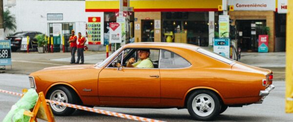 Carro Elétrico vs Gasolina: Custo Total em 5 Anos no Brasil