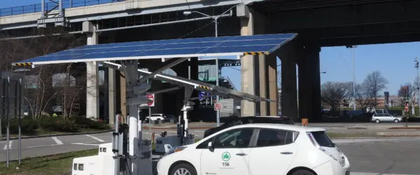 Carregar o Carro Elétrico com Energia Solar Vale a Pena?