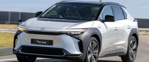 Toyota bZ4X vs Audi Q6 e-tron: Qual Elétrico Comprar em 2026?