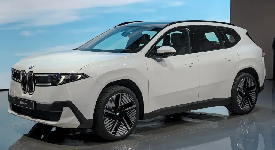 BMW iX3 vs Tesla Model 3: Qual Elétrico Comprar em 2026?
