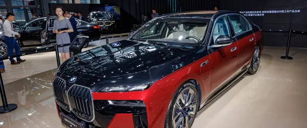 BMW i7