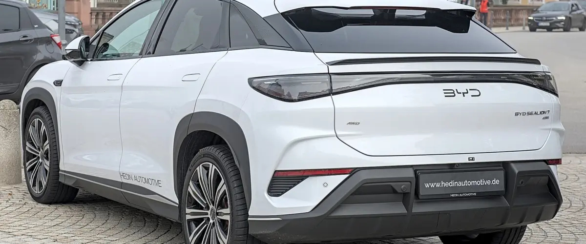BYD Sealion 7