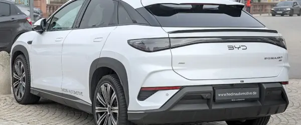 BYD Sealion 7 vs BYD Song Plus DM-i: Qual Elétrico Comprar em 2026?