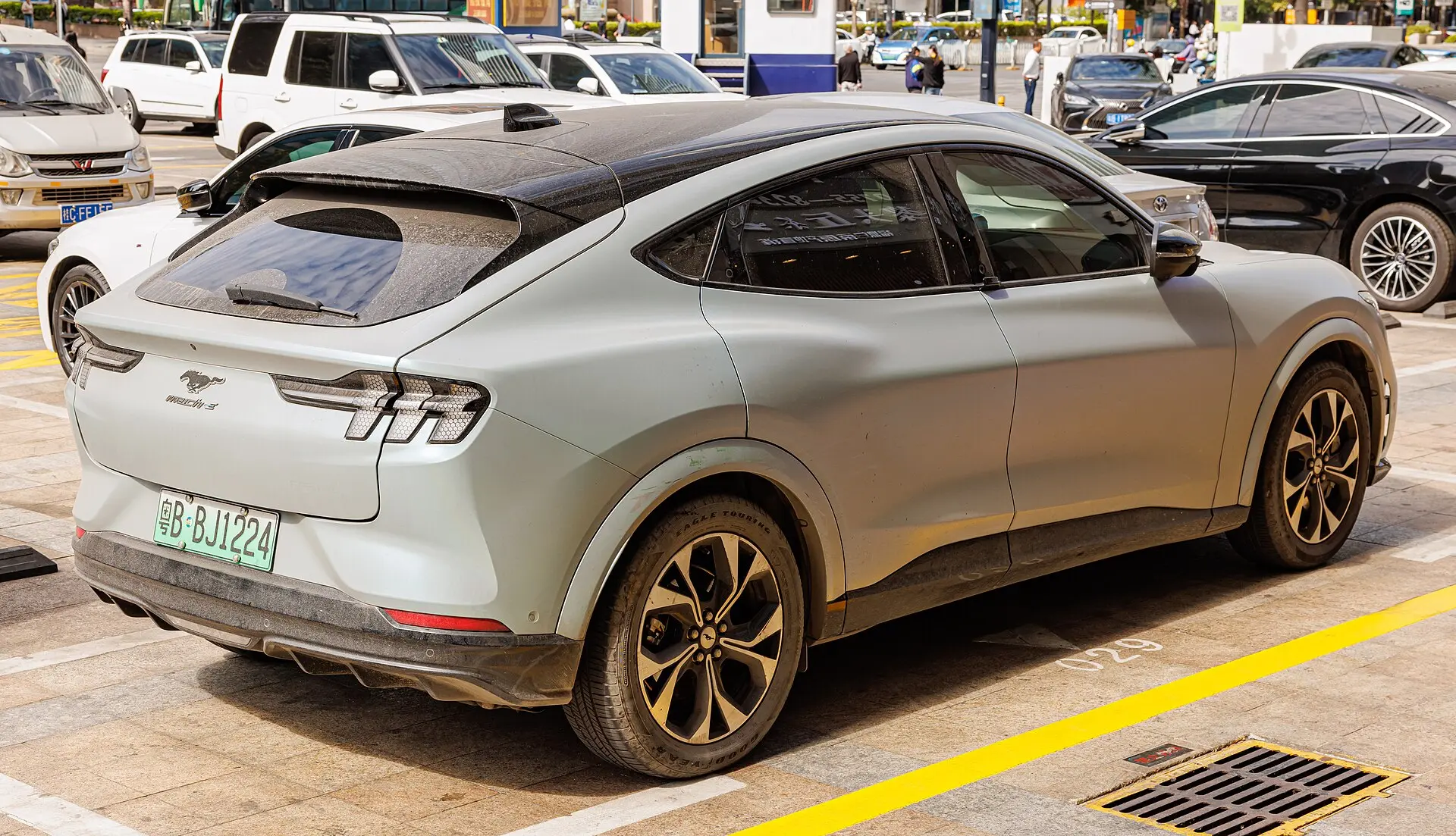 Ford mach e — foto real