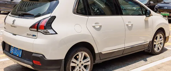 Peugeot e-3008