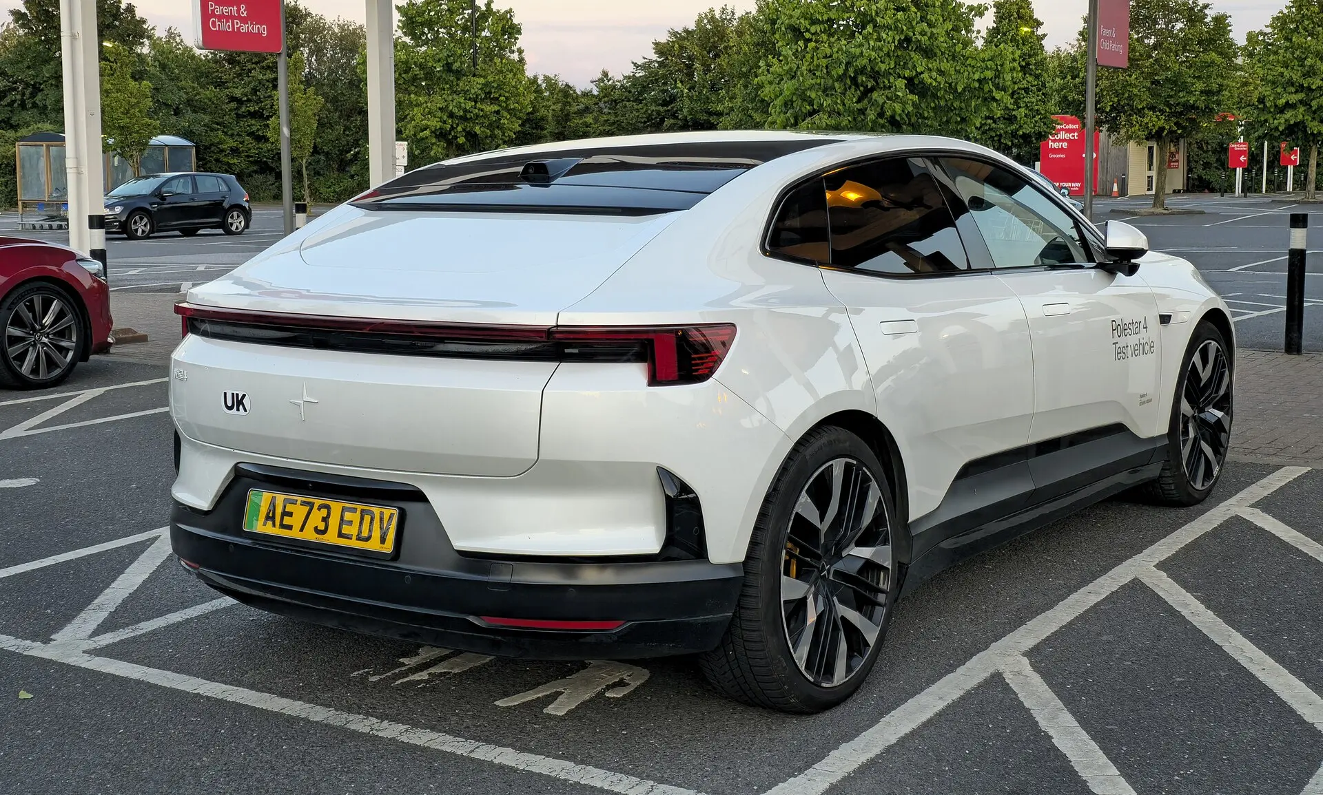 Polestar 4 2026 — foto real 2026 — foto real