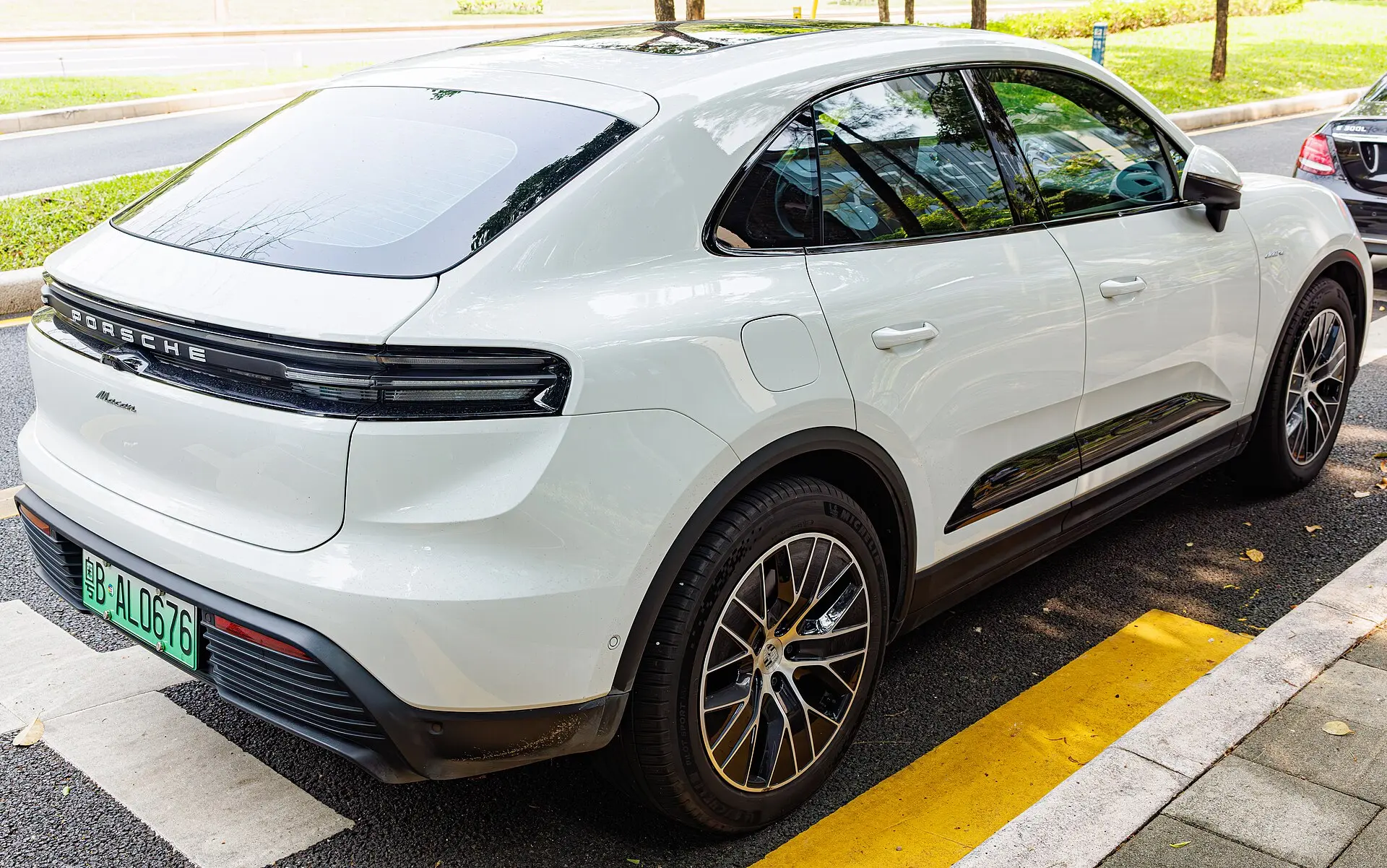 Porsche Macan EV 2026 — foto real 2026 — foto real