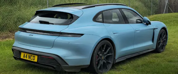 Porsche Taycan 2027: Marchas Virtuais, 700 km de Alcance e Kit Manthey de Fábrica