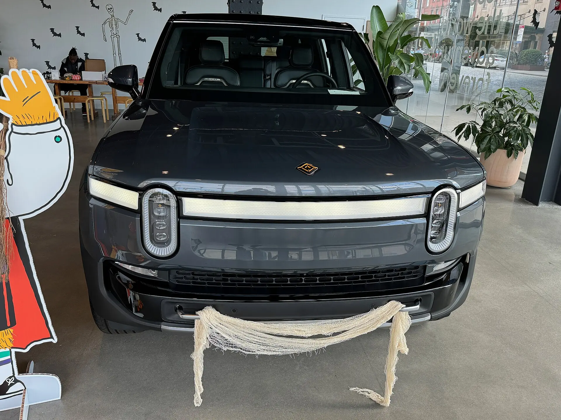 Rivian R1S 2026 — foto real 2026 — foto real