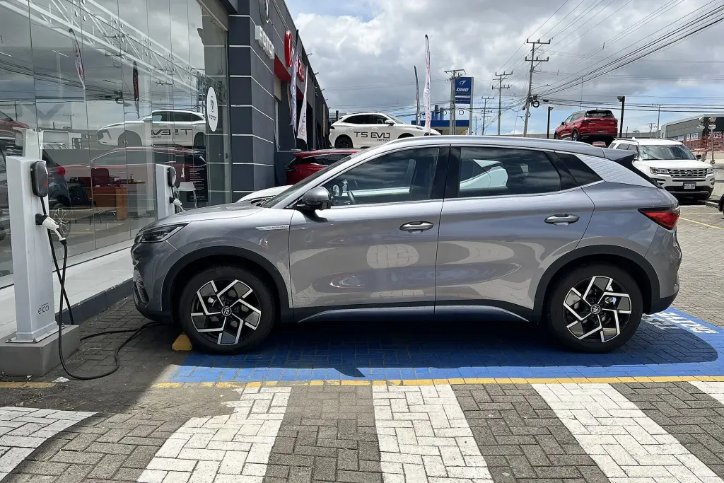 Carro Elétrico e Híbrido Tem Rodízio em São Paulo? Isenção Municipal Completa 2026