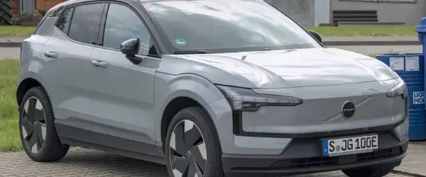 Volvo EX30 vs GWM Ora 5: Qual Elétrico Comprar em 2026?