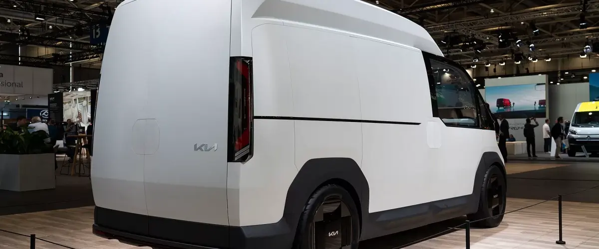 BYD Dolphin Plus vs Kia PV5: Expectativa de Lançamento 2026