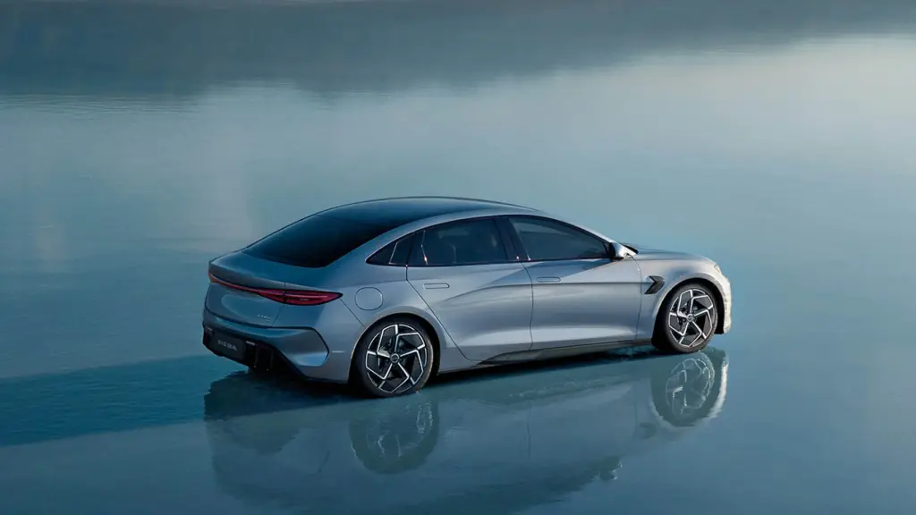 BYD Dolphin Plus vs GWM Ora 07: Qual Elétrico Comprar em 2026?