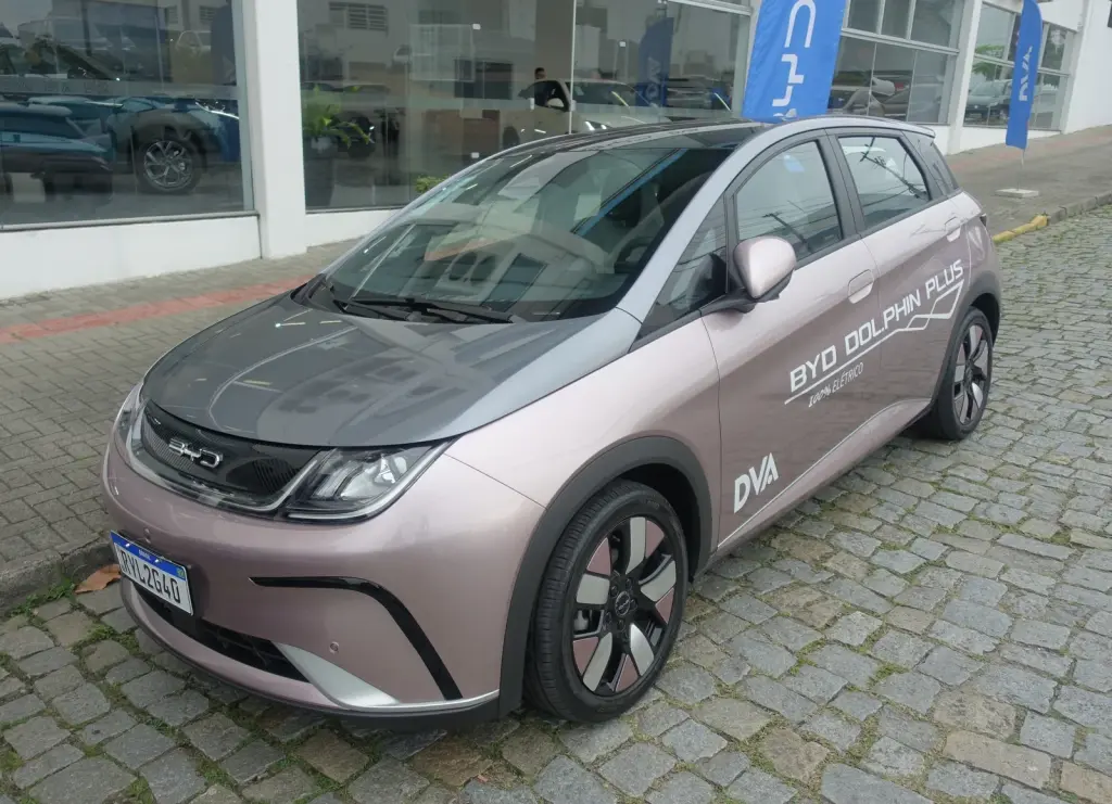 BYD Dolphin Plus vs GWM Ora 07: Qual Elétrico Comprar em 2026?