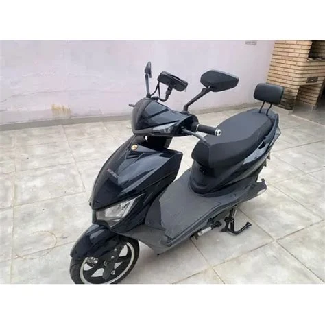 Bateria de Lítio LiFePO4 72V 35Ah para moto elétrica foto real