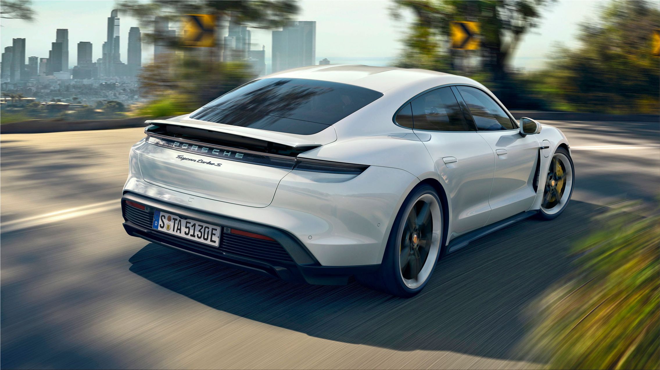 Porsche Taycan — apresentação