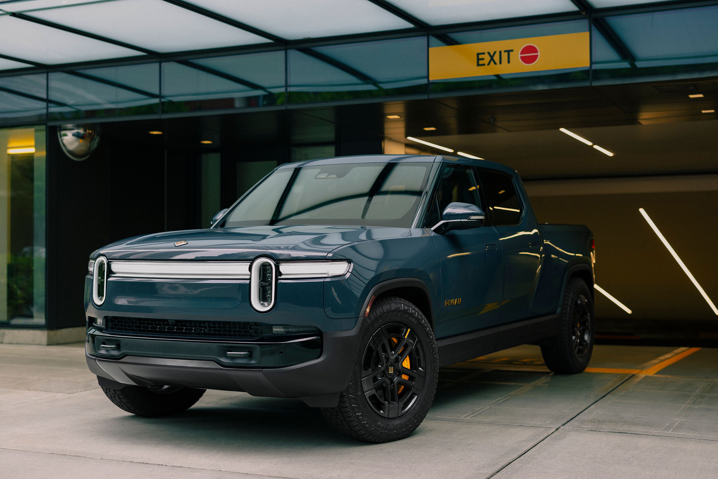 Rivian R1T — apresentação